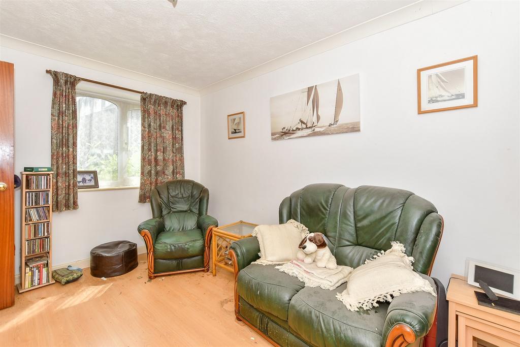 Douglas Road, Tonbridge, Kent 2 bed terraced house for sale £300,000