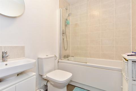 1 bedroom ground floor flat for sale, Liberator Place, Chichester, West Sussex