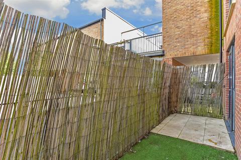 1 bedroom ground floor flat for sale, Liberator Place, Chichester, West Sussex