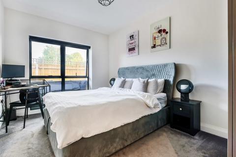 2 bedroom flat to rent, 26 Brampton Road Bexleyheath DA7