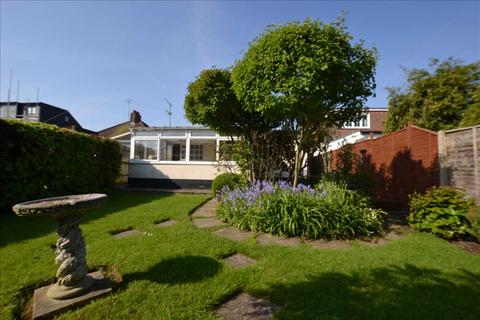 2 bedroom bungalow for sale, Skinners Lane, Chelmsford