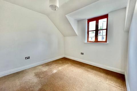 1 Beckside, Aberford, Leeds, LS25 3DD