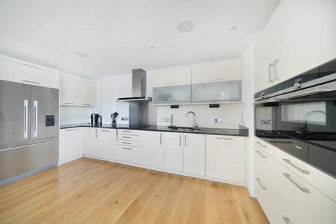 2 bedroom flat to rent, Axis Court, 2 East Lane, London