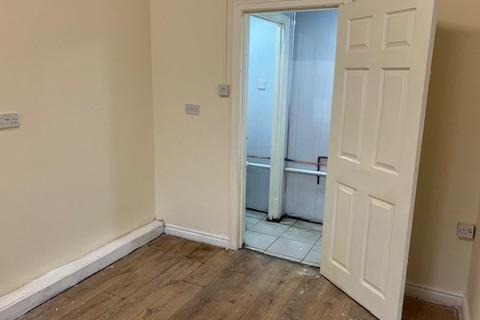 Property to rent, HOLTSHILL LANE, WALSALL