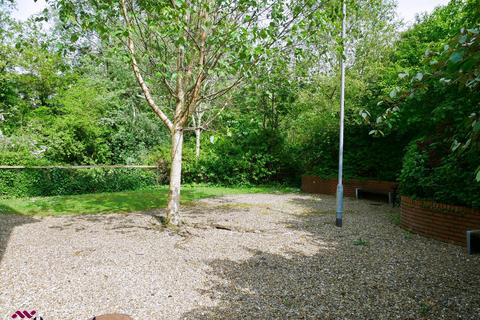 45 Bentley Place, Wrexham, LL13 8DQ