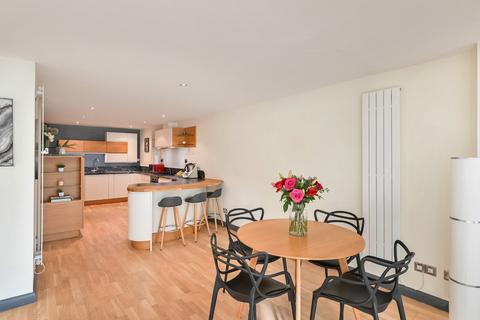 2 bedroom flat for sale, Westgate Apartments, Leeman Road, York, YO26