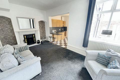 2 bedroom ground floor flat for sale, Richmond Road, West Harton, South Shields, Tyne and Wear, NE34 0QL