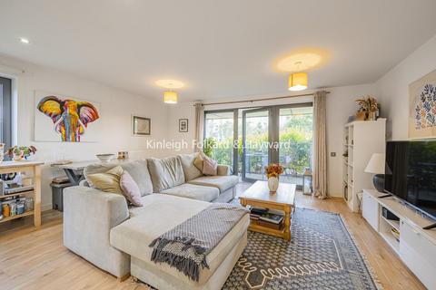 Flat 2, 17 Henry Road, London, SW9 7BQ