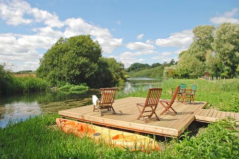 5 bedroom character property for sale, Salisbury Road, Winkton, Christchurch, BH23