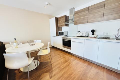 2 bedroom flat to rent, Alto Apartment, Sillavan Way, Salford, M3 6GD
