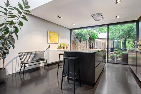 4 bedroom end of terrace house for sale, Wilton Way, London, E8