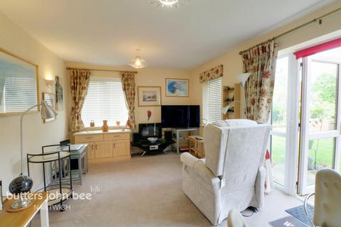 2 bedroom apartment for sale, Queens Drive, Nantwich