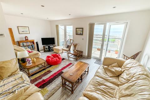 4 bedroom terraced house for sale, Marine Parade, Tywyn, Gwynedd, LL36