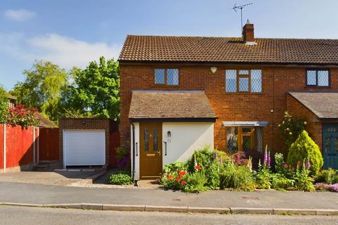 12 Dinmore, Bovingdon, Hemel Hempstead, HP3 0QQ