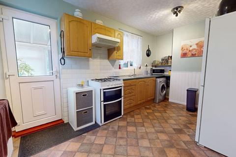 2 bedroom semi-detached house for sale, Jubilee Road, Daventry, Northamptonshire NN11 9HB