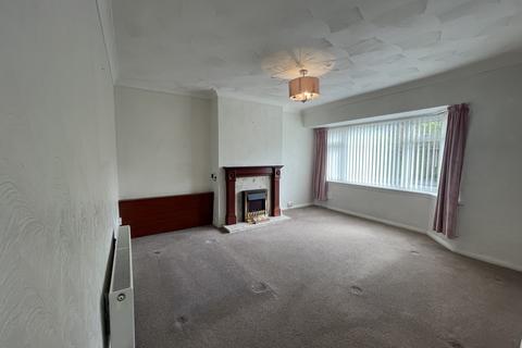 2 bedroom ground floor maisonette to rent, Chestnut Avenue, Gillway, Tamworth, B79