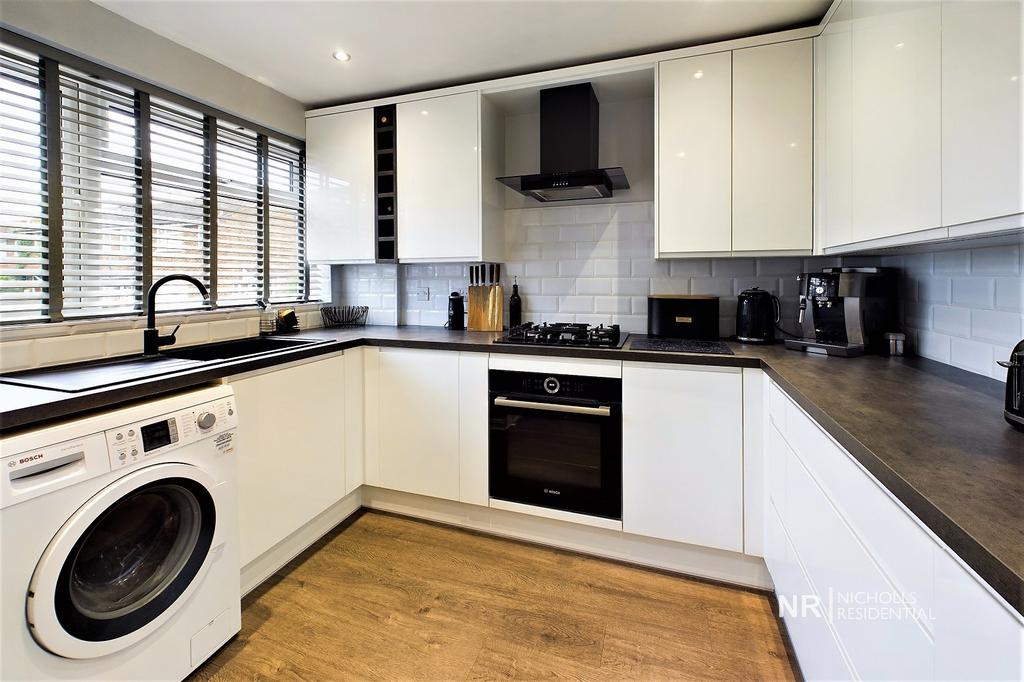 Wolsey Way, Chessington, Surrey. KT9 3 bed end of terrace house for
