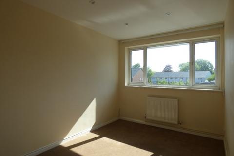 2 bedroom flat to rent, 2 Boughton Parade Flats Loose Road, Maidstone, Kent, ME15
