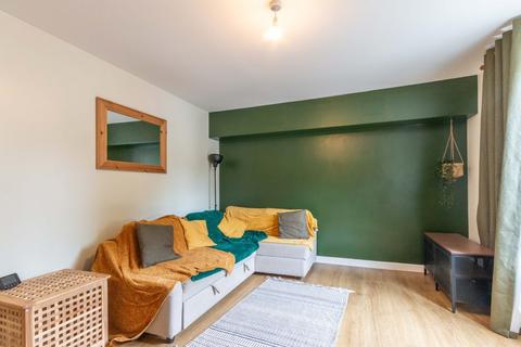 2 bedroom flat to rent, 3083L – Cadiz Street, Edinburgh, EH6 7BH
