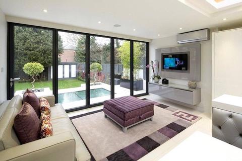 5 bedroom detached house to rent, St Johns Wood, London NW8