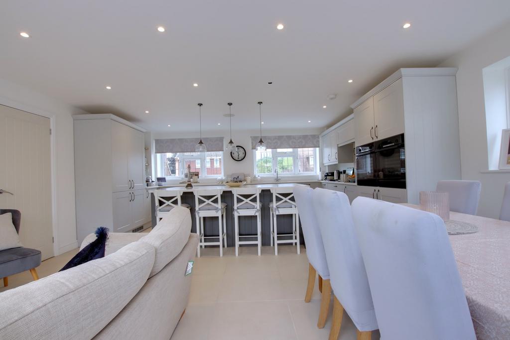 Kitchen/diner/family room