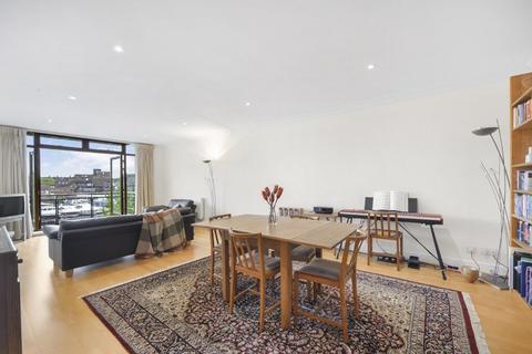 2 bedroom apartment for sale, Swan Court, St Katharine Docks E1W