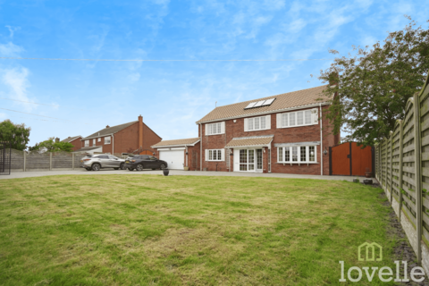 4 bedroom detached house for sale, The Glebe , Upton DN21