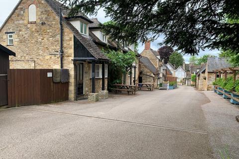 Leisure facility to rent, Kings Arms, Top Street, Wing, Oakham, LE15 8SE