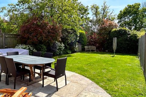 Lingbrook Tattenham Road, Brockenhurst, SO42 7SA