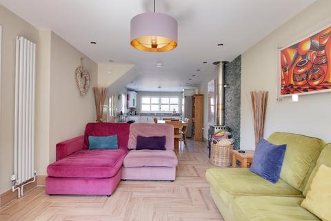 Lingbrook Tattenham Road, Brockenhurst, SO42 7SA