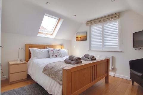 Lingbrook Tattenham Road, Brockenhurst, SO42 7SA