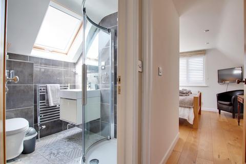 Lingbrook Tattenham Road, Brockenhurst, SO42 7SA