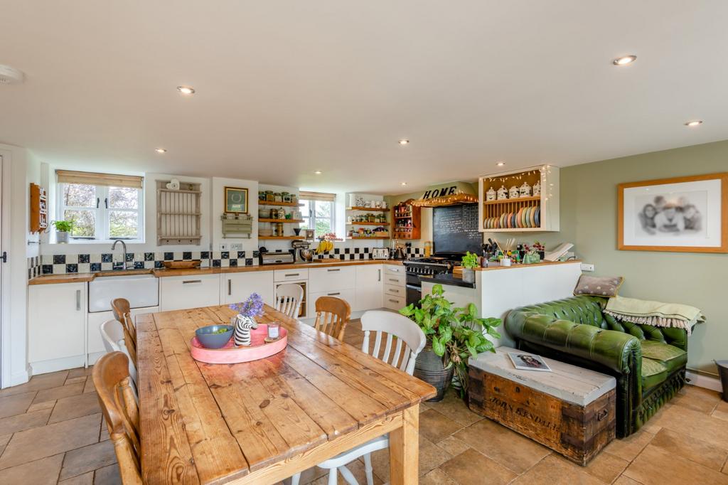 Kitchen/Breakfast Rm