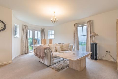2 bedroom flat for sale, Agincourt Drive, Bingley, West Yorkshire, BD16