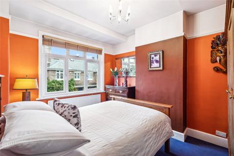 4 bedroom apartment for sale, Strickland Row, SW18