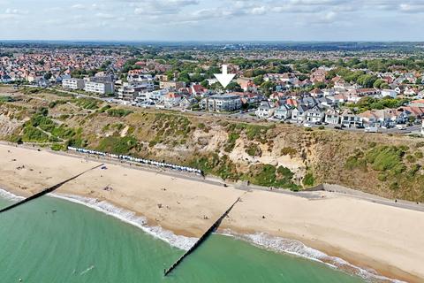 1 bedroom apartment for sale, Grange Road, Bournemouth, Dorset, BH6