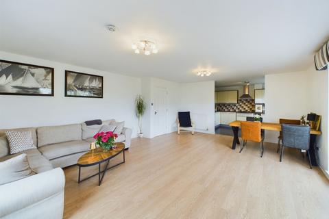 3 bedroom flat for sale, Lapwing Road, Renfrew PA4