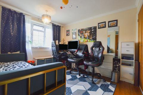 3 bedroom terraced house for sale, Belgrave Manor, Brooklyn Road, Woking, Surrey, GU22