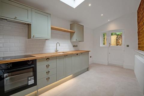 2 bedroom detached house for sale, High Street Finedon, Northamptonshire, NN9 5JN