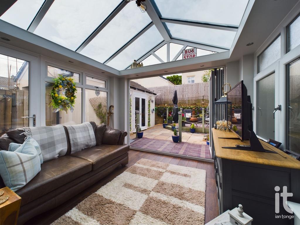 Blackbrook Drive, Chinley, High Peak... 4 bed semidetached house for