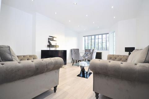 34 Ealing Village, London, W5 2LZ