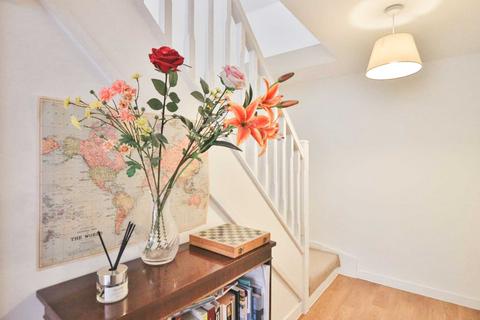 1 bedroom flat to rent, Old Post Office Walk, Surbiton