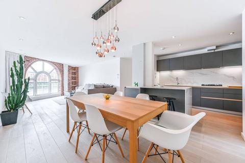 2 bedroom flat for sale, Molasses House, Plantation Wharf, Battersea, London, SW11