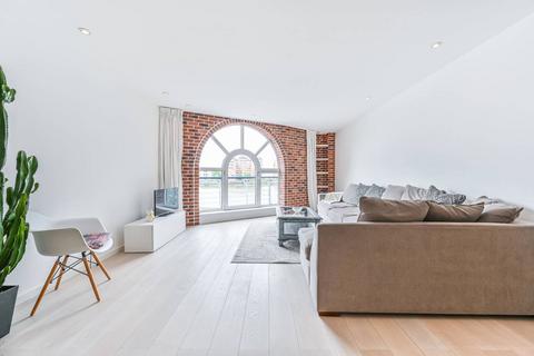 2 bedroom flat for sale, Molasses House, Plantation Wharf, Battersea, London, SW11