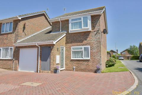 9 Gleneagles Close, Bexhill-on-sea, TN40 1UH