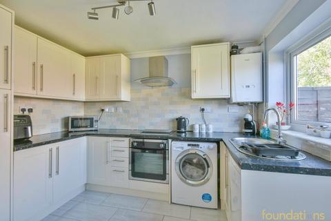9 Gleneagles Close, Bexhill-on-sea, TN40 1UH