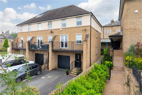 3 bedroom townhouse for sale, Norwood Court, Menston, Ilkley, West Yorkshire, LS29