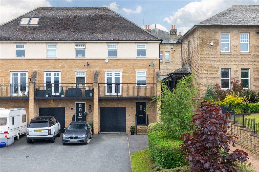 Garage &amp; Parking