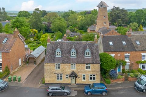 6 bedroom detached house for sale, Mill Street Harbury, Warwickshire, CV33 9HR