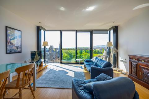 2 bedroom flat for sale, Flat 25, 24, Simpson Loan, Lauriston, Edinburgh, EH3 9GE